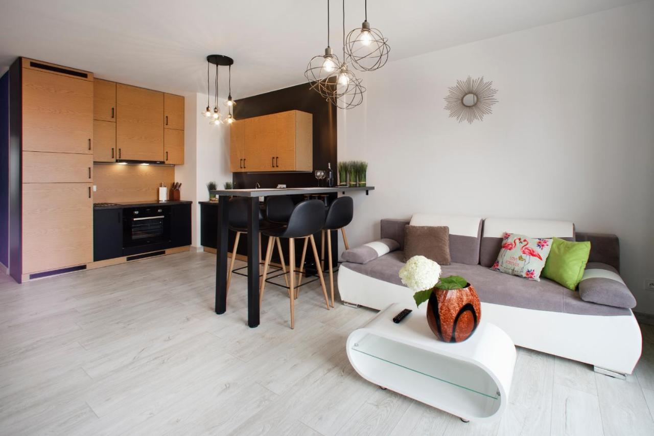 Cybernetyki 6B Serviced Accommodation Warschau Buitenkant foto